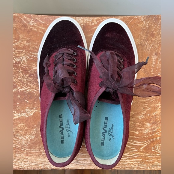 Seavees for J. Crew Velvet Sneakers - Picture 3 of 6